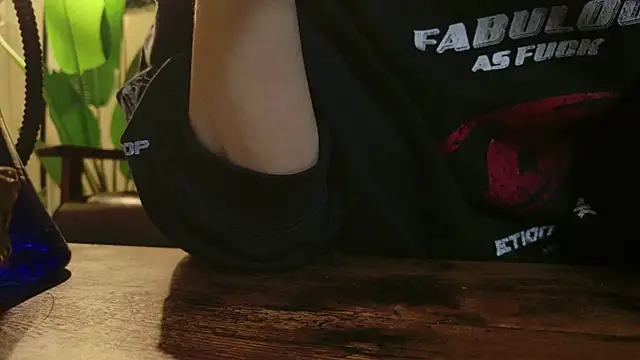 POCARI SWEAT online show from 01-19-26, 04:00