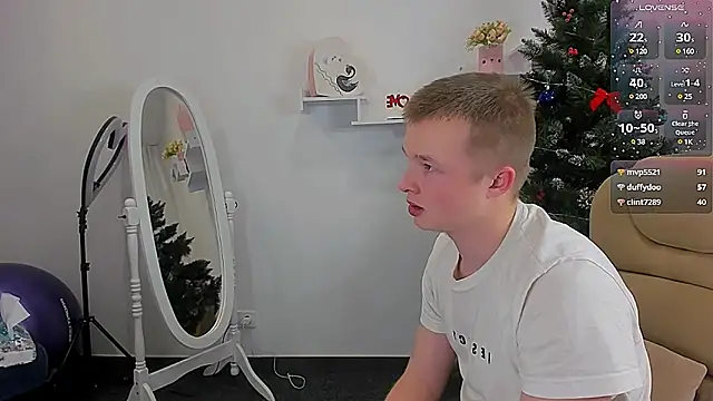 Snapshot of _Olli__Stiw_ chatting on 12-14-24, 02:45 Olli Stiw online show from 12-14-24, 02:45