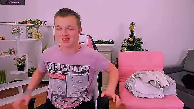 Snapshot of _Olli__Stiw_ chatting on 12-19-24, 08:44 Olli Stiw online show from 12-19-24, 08:44