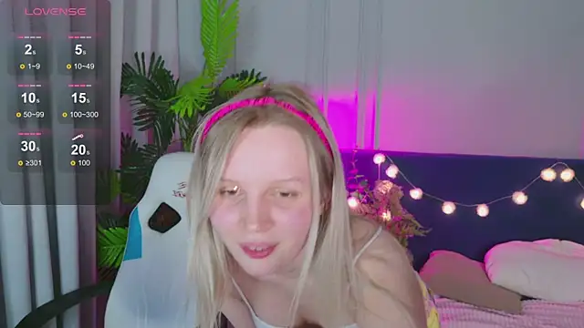 Beatrica Klein online show from 01-12-25, 05:33