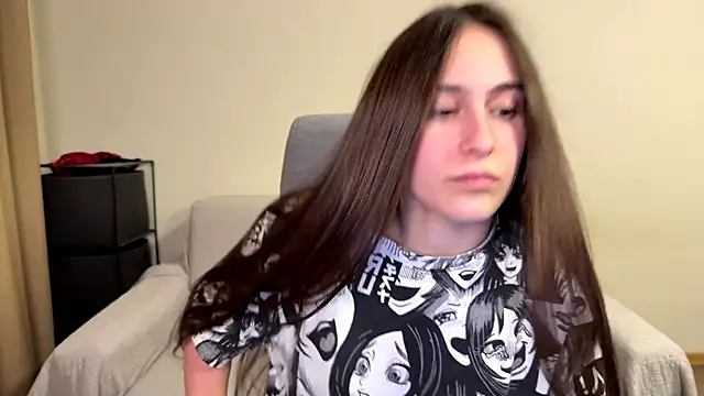 Snapshot of AliceKolltt chatting on 05-31-26, 08:21 AliceKolltt online show from 05-31-26, 08:21