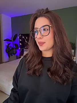 EmaSaenz online show from 04-14-26, 09:43