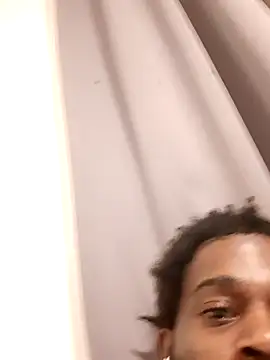 Snapshot of patrickfc_ chatting on 09-24-25, 04:27 patrickfc online show from 09-24-25, 04:27