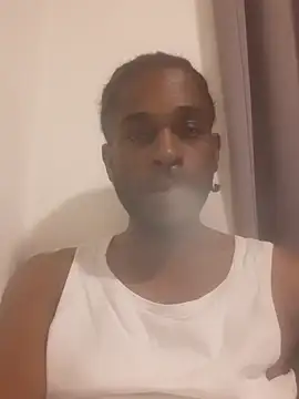 Snapshot of patrickfc_ chatting on 10-15-25, 11:38 patrickfc online show from 10-15-25, 11:38