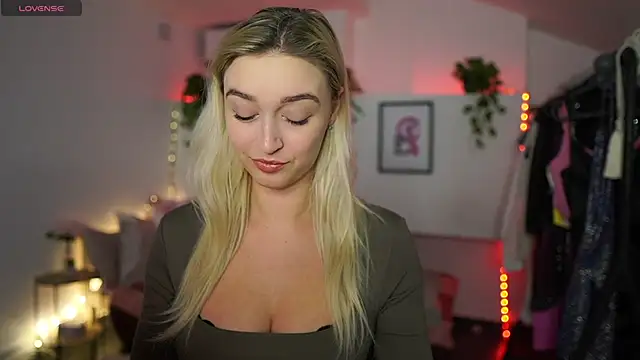 Alexis   Texas online show from 12-03-24, 07:22