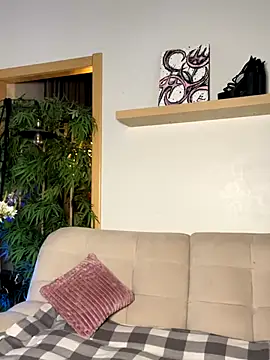 HumbleJess online show from 09-13-25, 06:08