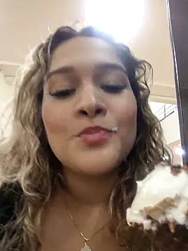 Sara smiiith211 online show from 03-22-25, 12:17