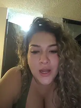 Sara smiiith211 online show from 05-20-26, 02:07