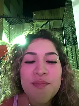 Snapshot of Sara_smiiith211 chatting on 06-16-26, 01:19 Sara smiiith211 online show from 06-16-26, 01:19