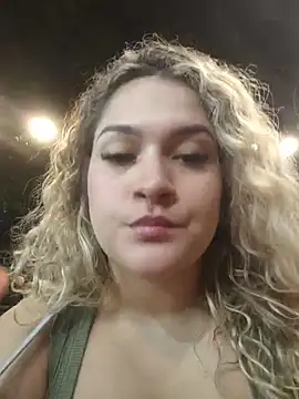 Snapshot of Sara_smiiith211 chatting on 07-17-26, 01:56 Sara smiiith211 online show from 07-17-26, 01:56