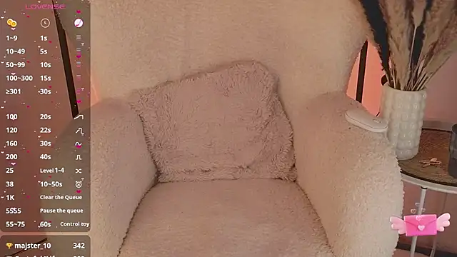 Snapshot of _vicky_wonka_ chatting on 01-19-25, 04:01 vicky wonka online show from 01-19-25, 04:01