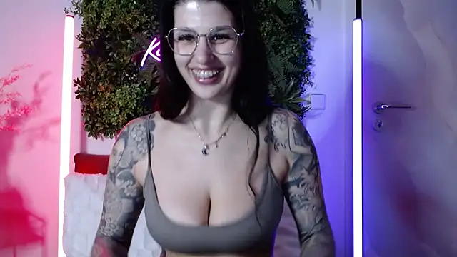 KiraKane1 online show from 02-02-25, 12:13