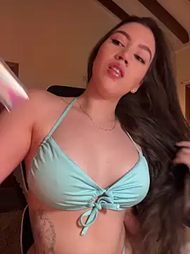 Snapshot of Amelia_Rouse chatting on 02-11-26, 08:36 Amelia Rouse online show from 02-11-26, 08:36