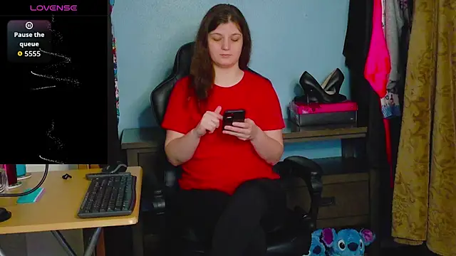 TreeJeanne online show from 12-20-25, 04:03