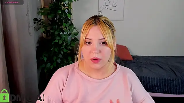 Stacy Luv online show from 12-05-25, 09:07