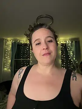 sylviahhh online show from 01-31-25, 03:20