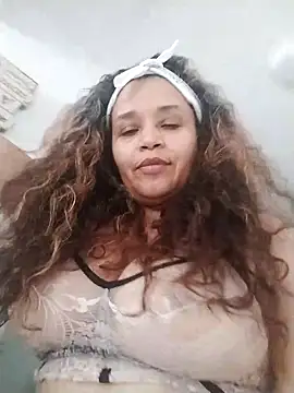 Snapshot of Alma_Sexyy chatting on 03-21-25, 02:18 Alma Sexyy online show from 03-21-25, 02:18