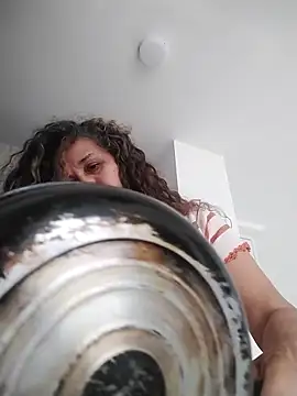 Snapshot of Alma_Sexyy chatting on 09-30-25, 03:50 Alma Sexyy online show from 09-30-25, 03:50