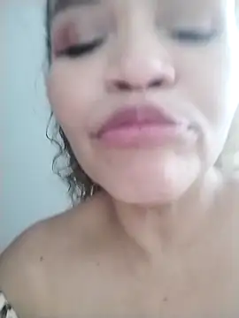 Snapshot of Alma_Sexyy chatting on 11-14-25, 07:45 Alma Sexyy online show from 11-14-25, 07:45