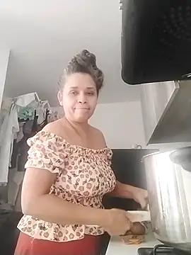 Snapshot of Alma_Sexyy chatting on 11-30-25, 04:00 Alma Sexyy online show from 11-30-25, 04:00