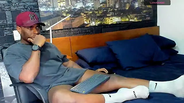 Snapshot of thomas_santtos1 chatting on 02-14-25, 07:54 thomas santtos1 online show from 02-14-25, 07:54