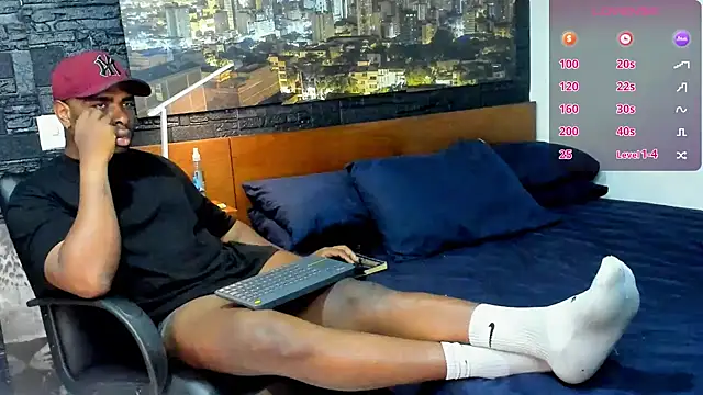 Snapshot of thomas_santtos1 chatting on 02-25-25, 02:47 thomas santtos1 online show from 02-25-25, 02:47