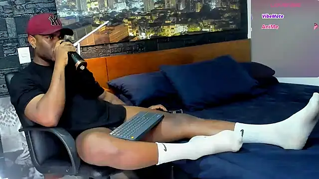 Snapshot of thomas_santtos1 chatting on 03-07-25, 01:18 thomas santtos1 online show from 03-07-25, 01:18