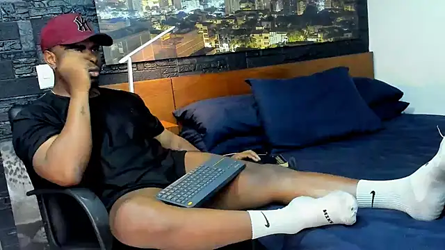 Snapshot of thomas_santtos1 chatting on 03-13-25, 12:59 thomas santtos1 online show from 03-13-25, 12:59