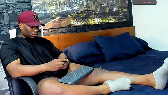 Snapshot of thomas_santtos1 chatting on 03-19-25, 09:58 thomas santtos1 online show from 03-19-25, 09:58