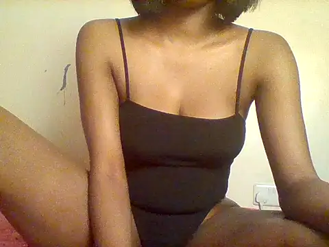 Queeen model online show from 04-26-26, 01:47