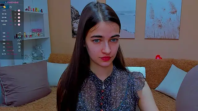 Snapshot of AstoriyaNight chatting on 02-07-25, 11:56 AstoriyaNight online show from 02-07-25, 11:56