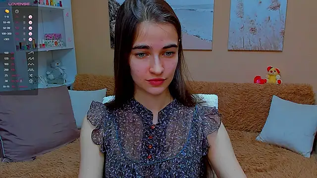 Snapshot of AstoriyaNight chatting on 02-08-25, 12:28 AstoriyaNight online show from 02-08-25, 12:28