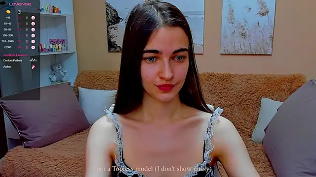 Snapshot of AstoriyaNight chatting on 03-23-25, 07:20 AstoriyaNight online show from 03-23-25, 07:20