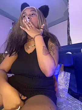 Cherrytowild online show from 10-23-25, 06:34