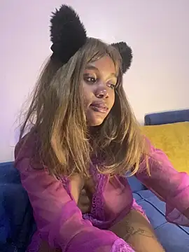 Cherrytowild online show from 10-27-25, 08:24