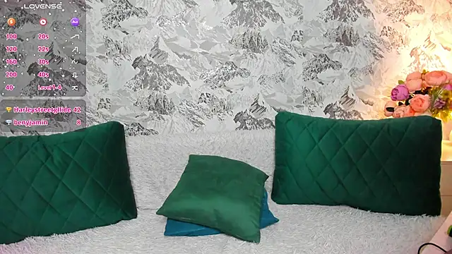 Naomi B1ack online show from 12-14-24, 10:13