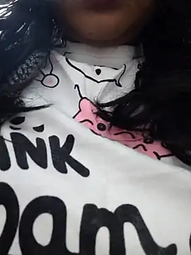 Snapshot of Aaradhya chatting on 12-17-24, 01:18 Aaradhya online show from 12-17-24, 01:18