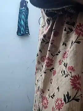 Snapshot of Aaradhya chatting on 12-19-24, 01:39 Aaradhya online show from 12-19-24, 01:39