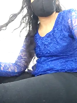 Snapshot of Aaradhya chatting on 06-16-26, 01:14 Aaradhya online show from 06-16-26, 01:14