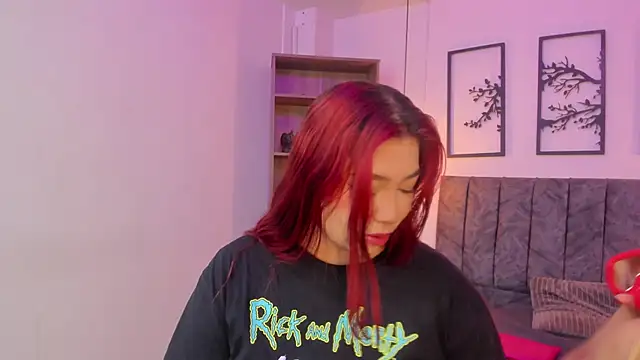 Snapshot of Andy_and_emma chatting on 12-05-24, 12:44 Andy and emma online show from 12-05-24, 12:44