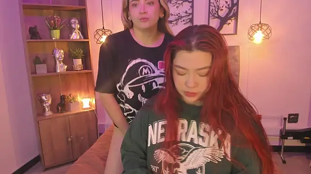 Snapshot of Andy_and_emma chatting on 12-09-24, 12:51 Andy and emma online show from 12-09-24, 12:51