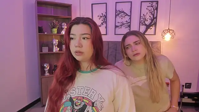 Snapshot of Andy_and_emma chatting on 12-16-24, 12:38 Andy and emma online show from 12-16-24, 12:38