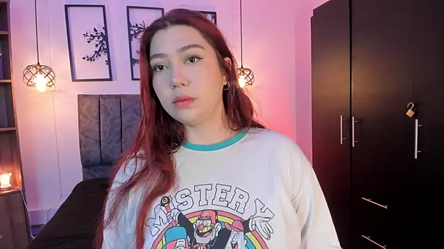 Snapshot of Andy_and_emma chatting on 01-30-25, 12:37 Andy and emma online show from 01-30-25, 12:37