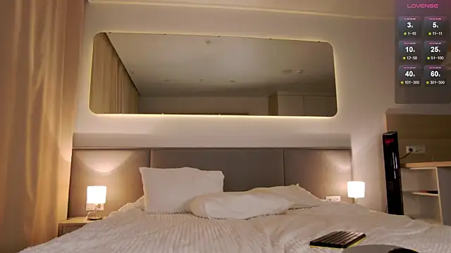 Snapshot of WOW-PeaCH-Girl chatting on 09-08-25, 05:56 WOW-PeaCH-Girl online show from 09-08-25, 05:56