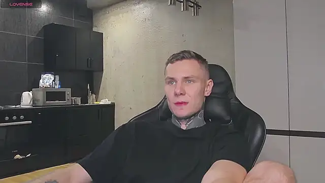 Snapshot of Lechery_boy chatting on 01-14-25, 04:29 Lechery boy online show from 01-14-25, 04:29