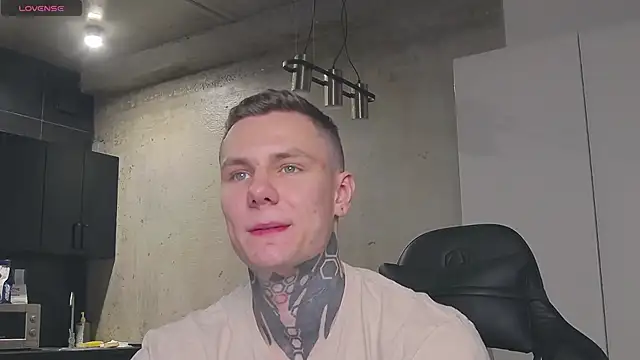 Snapshot of Lechery_boy chatting on 01-16-25, 12:20 Lechery boy online show from 01-16-25, 12:20