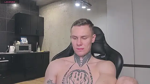 Snapshot of Lechery_boy chatting on 01-21-25, 08:11 Lechery boy online show from 01-21-25, 08:11