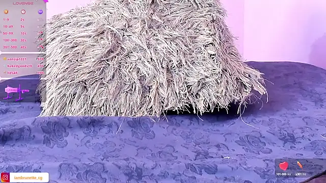 Snapshot of billiee_brunette chatting on 03-18-25, 06:46 billiee brunette online show from 03-18-25, 06:46