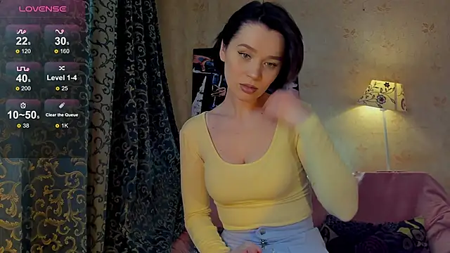 Snapshot of JamieAomi chatting on 01-28-25, 04:08 JamieAomi online show from 01-28-25, 04:08