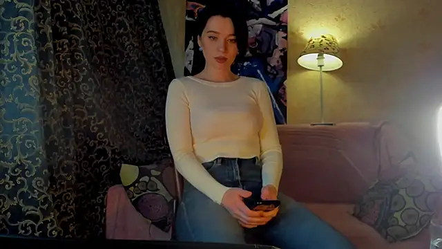 Snapshot of JamieAomi chatting on 02-21-25, 03:34 JamieAomi online show from 02-21-25, 03:34